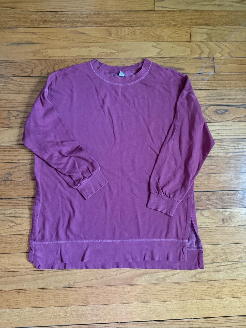 Old Navy Women's Long Sleeve Pullover Sweatshirt - Maroon